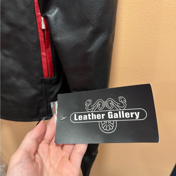 Leather gallery jacket - Picture 2 of 4